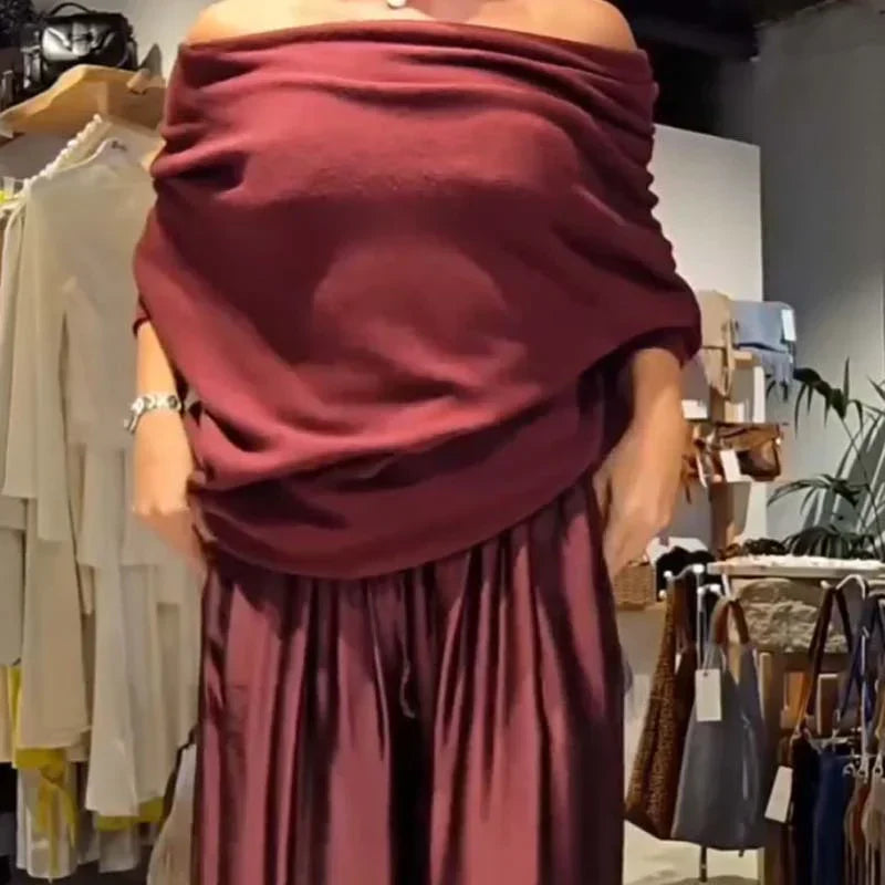 Elegant set with off-the-shoulder straps