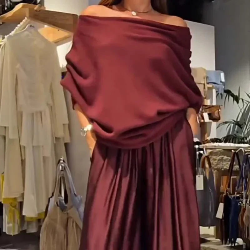 Elegant set with off-the-shoulder straps