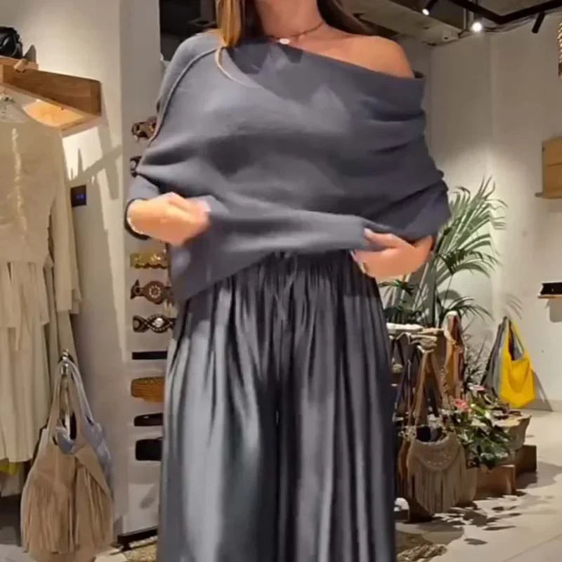 Elegant set with off-the-shoulder straps